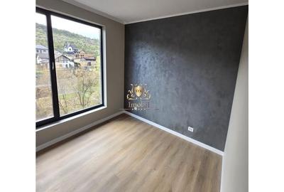 Casă cu 4 camere cu Teren 500 Mp în Bucium - 6