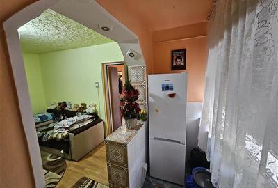 Apartament cu 2 camere nedecomandat, mobilat în Micro I - 10
