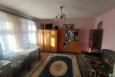 Casa individuală 2 camere in Dezmir, utili 70 mp, teren 662 mp - 2