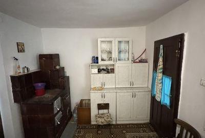 Casă cu 4 camere cu Teren 100 Mp în Central - 2