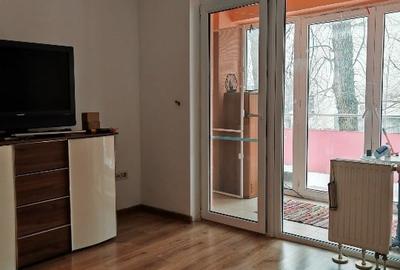 Apartament cu 2 camere decomandat în Sat Vacanță - 2