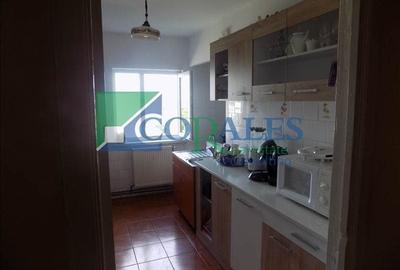 Apartament cu 3 camere decomandat în Lipovei - 4