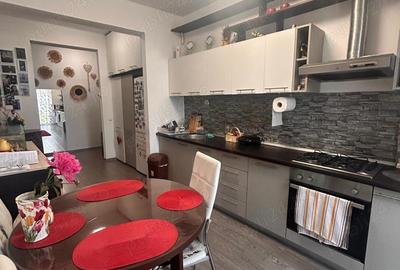 Apartament de 2 camere, decomandat, mobilat si utilat - 2