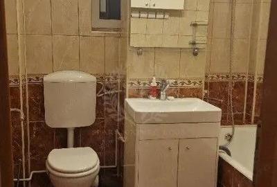 //2 CAMERE// DECOMANDAT// ZONA REPUBLICII// - 1