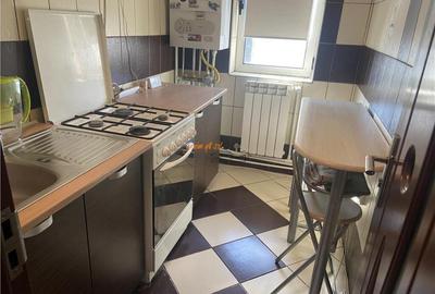 Apartament 3 camere , zona cartier Sud , 52 mp , imbunatatit - 9