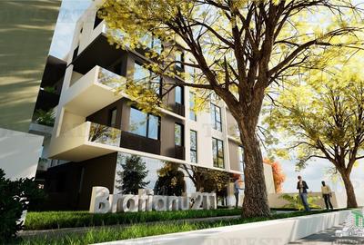 Apartament cu 3 camere decomandat în - 8