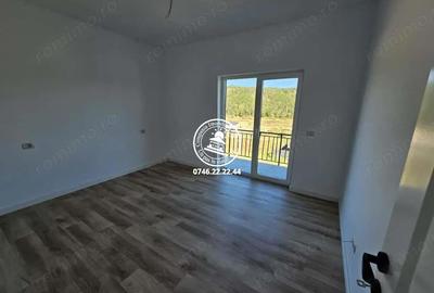 Casă cu 4 camere cu Canalizare în Central