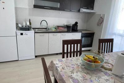 PENTHOUSE 80 m2 + 40 m2 terase 3 camere 2 bai parcare x 2 - 4