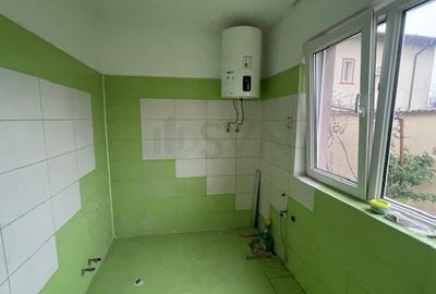 Casă individuală cu 4 camere cu Canalizare în Central - 8