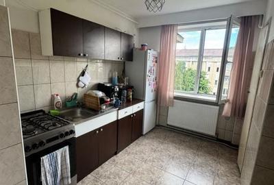 Apartament cu 3 camere decomandat în Săsar - 4