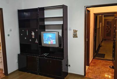 Garsonieră decomandată în Hudum - 6