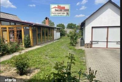 Casă cu 4 camere decomandat în Orlat - 8
