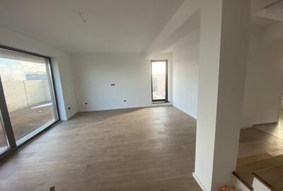 Complex de case tip duplex cu 4 camere. Design mediteranean. - 2