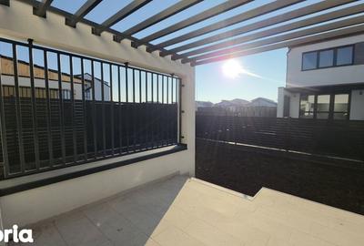 Casă cu 3 camere decomandat cu Canalizare în Sânpetru - 4
