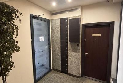 Birou, de 63 mp, în P-ța Dorobanți - 13