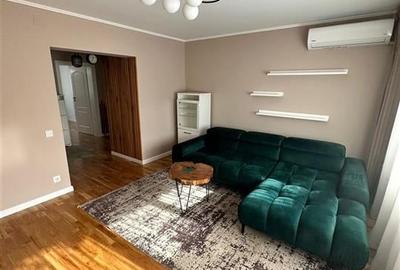 Apartament cu 3 camere decomandat, mobilat în Șelimbăr