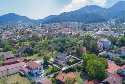Casa / Vila -Spatiu Generos pentru Locuinta, Birouri sau Educationale - 8