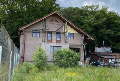 Casă cu 4 camere în Central - 5