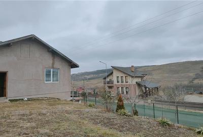 Duplex cu 3 camere cu Canalizare în Bucium - 7