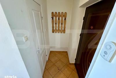 Garsonieră decomandată în Vest