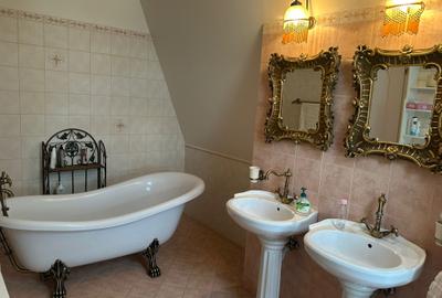 VILA CU IZ PROVENSAL  CU TEREN GENEROS SI PISCINA EXTERIOARA INCALZITA - 26