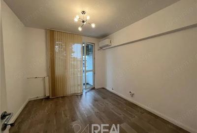 Spațiu comercial, în P-ța Victoriei - 5