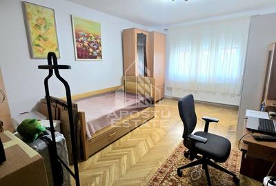 Apartament cu 2 camere decomandat în Aradului