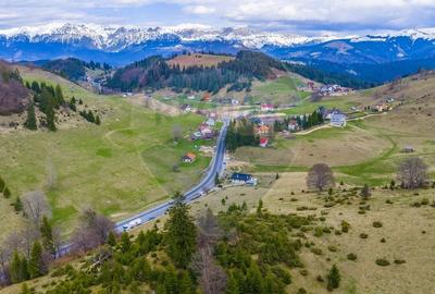 Teren agricol extravilan de 5768 mp, în Fundata - 2