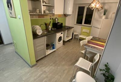 Apartament cu 3 camere decomandat în Calea Călărașilor