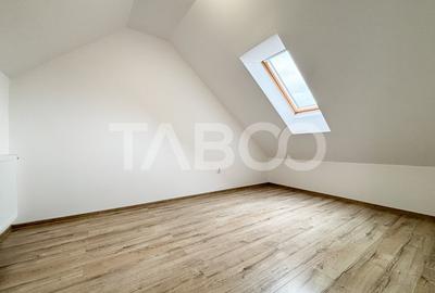 Duplex cu 6 camere cu Canalizare în Bună Ziua - 12