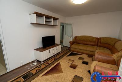 Apartament cu 3 camere decomandat în C5 - 11