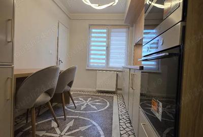 Apartament cu 3 camere decomandat, mobilat în Central - 4