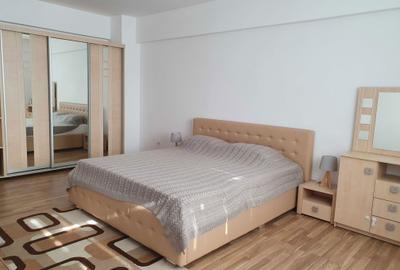 Apartament cu 3 camere decomandat în 9 Mai - 7