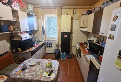Apartament cu 2 camere semidecomandat în Astra
