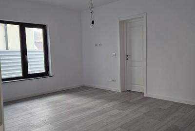Casă cu 4 camere cu Teren 486 Mp în Hemeiuș - 12
