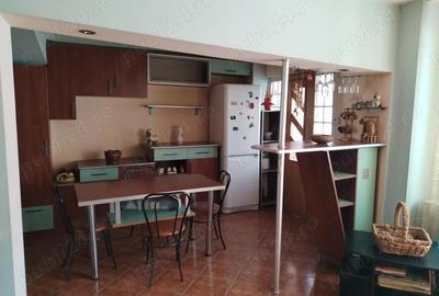 Apartament cu 3 camere decomandat în Central - 2