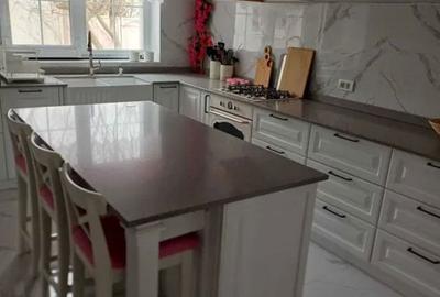 Casă cu 4 camere în Lazu - 1