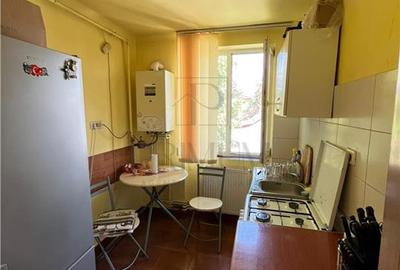 Apartament cu 2 camere semidecomandat, mobilat în Complex Studențesc - 1