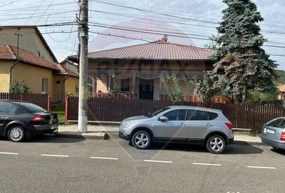 Casă cu 4 camere cu Teren 1828 Mp în Măneciu - 7