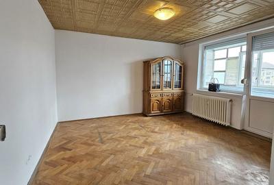 Apartament cu 3 camere decomandat în Cantemir - 16