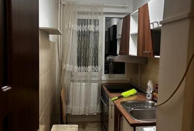 Apartament cu 3 camere semidecomandat în Casa de Cultură - 2