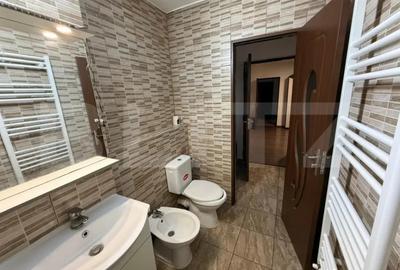Apartament cu 2 camere semidecomandat, mobilat în Micro 11 - 11