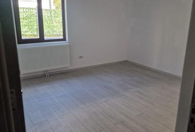 Casă cu 3 camere cu Teren 450 Mp în Vălenii de Munte - 8