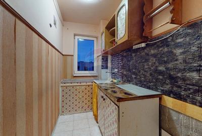 Apartament 3 camere de vânzare, necesită renovare, Săcele - 4