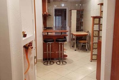 Inchiriez apartament 3 camere Lipovei 370 euro luna - 1