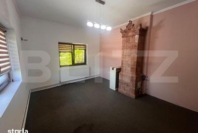 Spațiu comercial, de 100 mp, în Central - 4