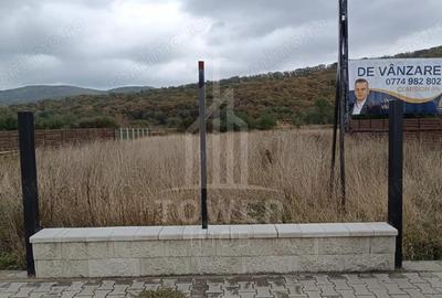 Teren de vanzare in Talmaciu zona lini?tita, cu priveli?te spre mun?i - 1