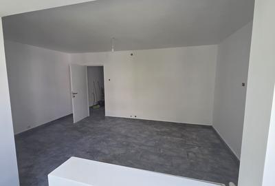 Apartament cu 4 camere decomandat în Gorjului