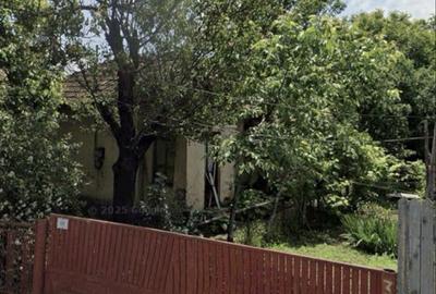 Casă cu 4 camere în Central - 1