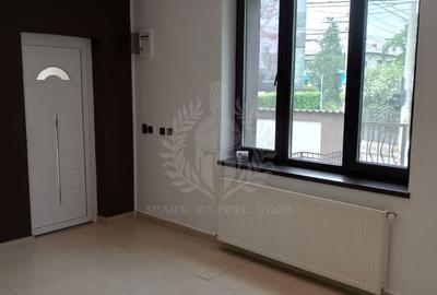 Spațiu comercial, de 440 mp, în Ultracentral - 11